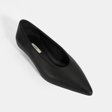  Kadın Siyah İnce Kısa Topuklu Deri Ayakkabı