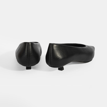  Kadın Siyah İnce Kısa Topuklu Deri Ayakkabı