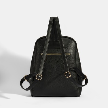  Kadın Siyah Sırt Çantası