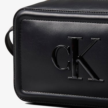  Calvin Klein Bold Camera Kadın Siyah El Çantası
