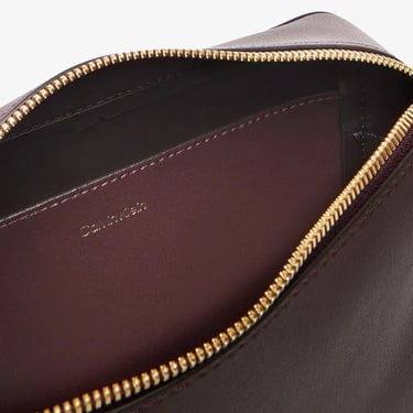  Calvin Klein Foil Logo Elongated Camera Kadın Kırmızı El Çantası