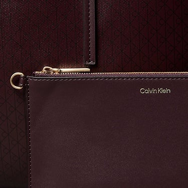  Calvin Klein Emblem Tote Pouch Kadın Kırmızı Çanta
