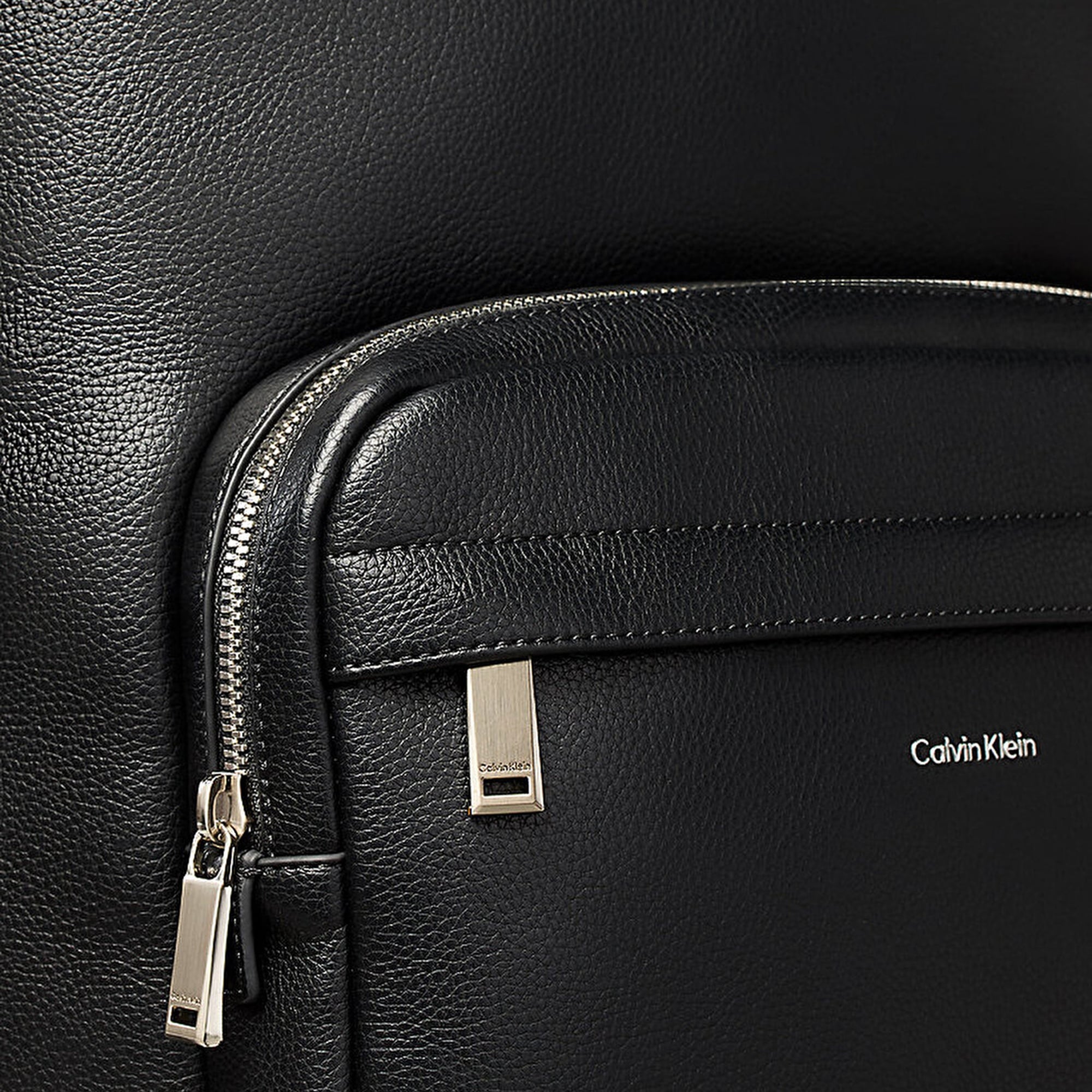 Calvin Klein Raised Round Erkek Siyah Sırt Çantası