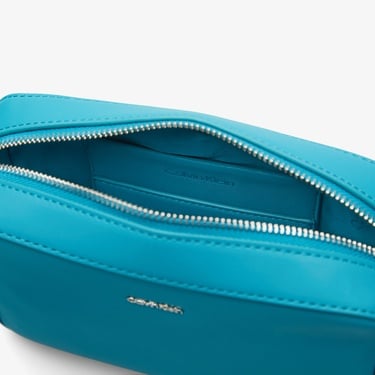  Calvin Klein Must Small Camera Kadın Yeşil El Çantası