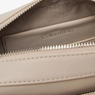  Calvin Klein Must Double Straps Camera Kadın Kahverengi El Çantası