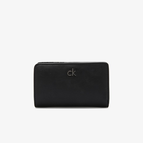  Calvin Klein Re Lock Medium Bifold Kadın Siyah Cüzdan