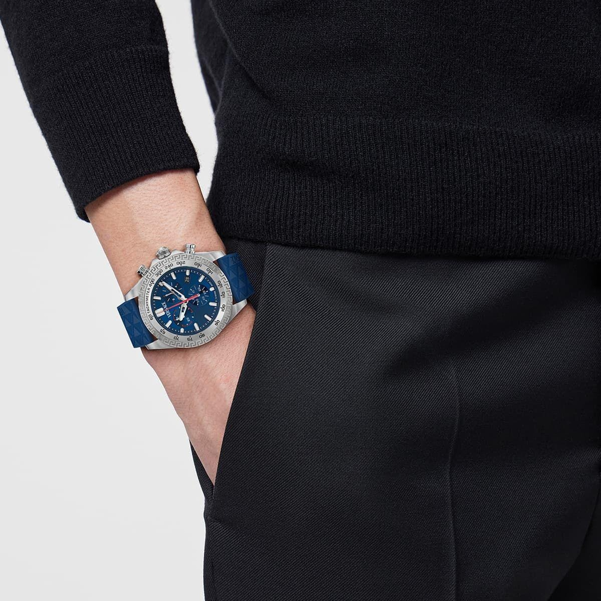 Versace VRSCVE9K00724 Erkek Kol Saati