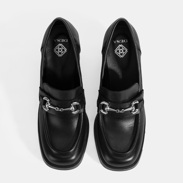  Kadın Siyah Metal Toka Detaylı Kalın Topuklu Loafer