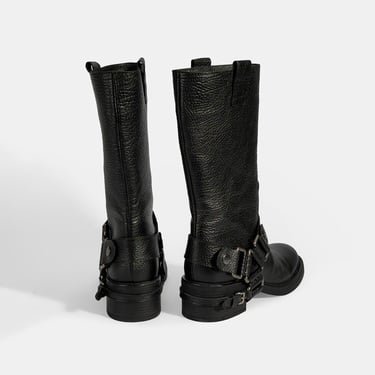  Kadın Siyah Metal Aksesuarlı Deri Biker Bot