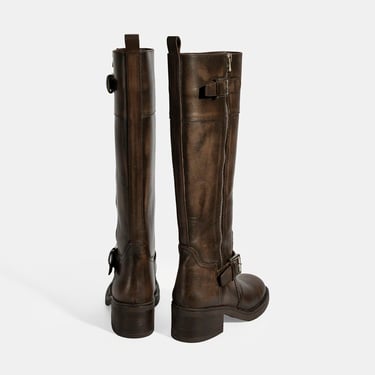  Kadın Kahve Metal Toka Detaylı Deri Çizme