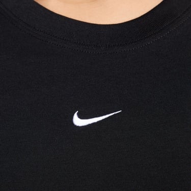  Nike Sportswear Chill Knit Kadın Siyah T-Shirt