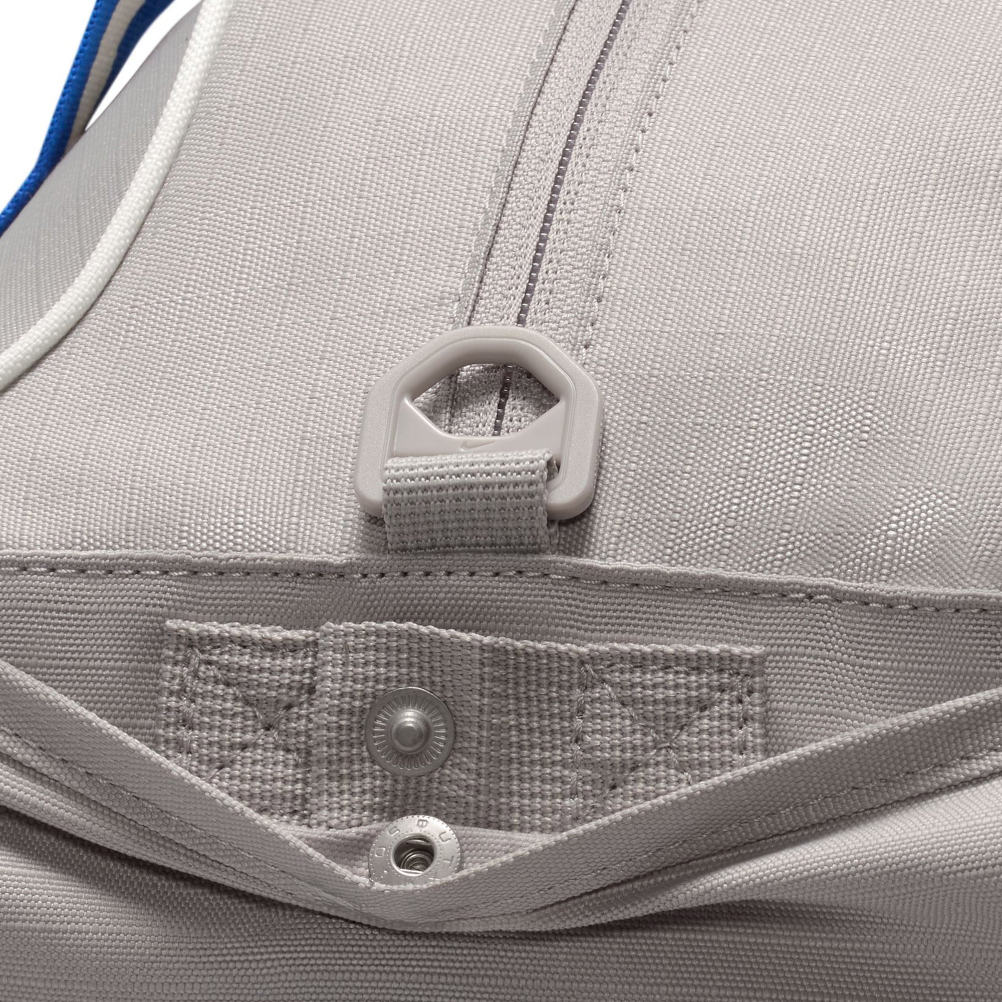 Nike Gym Club Retro Kadın Gri Spor Çantası