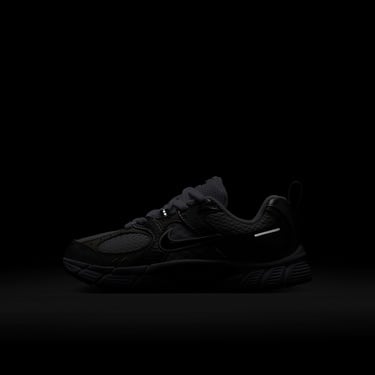  Nike V5 RNR Çocuk Beyaz Spor Ayakkabı