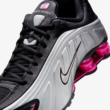  Nike Shox R4 Kadın Siyah Spor Ayakkabı