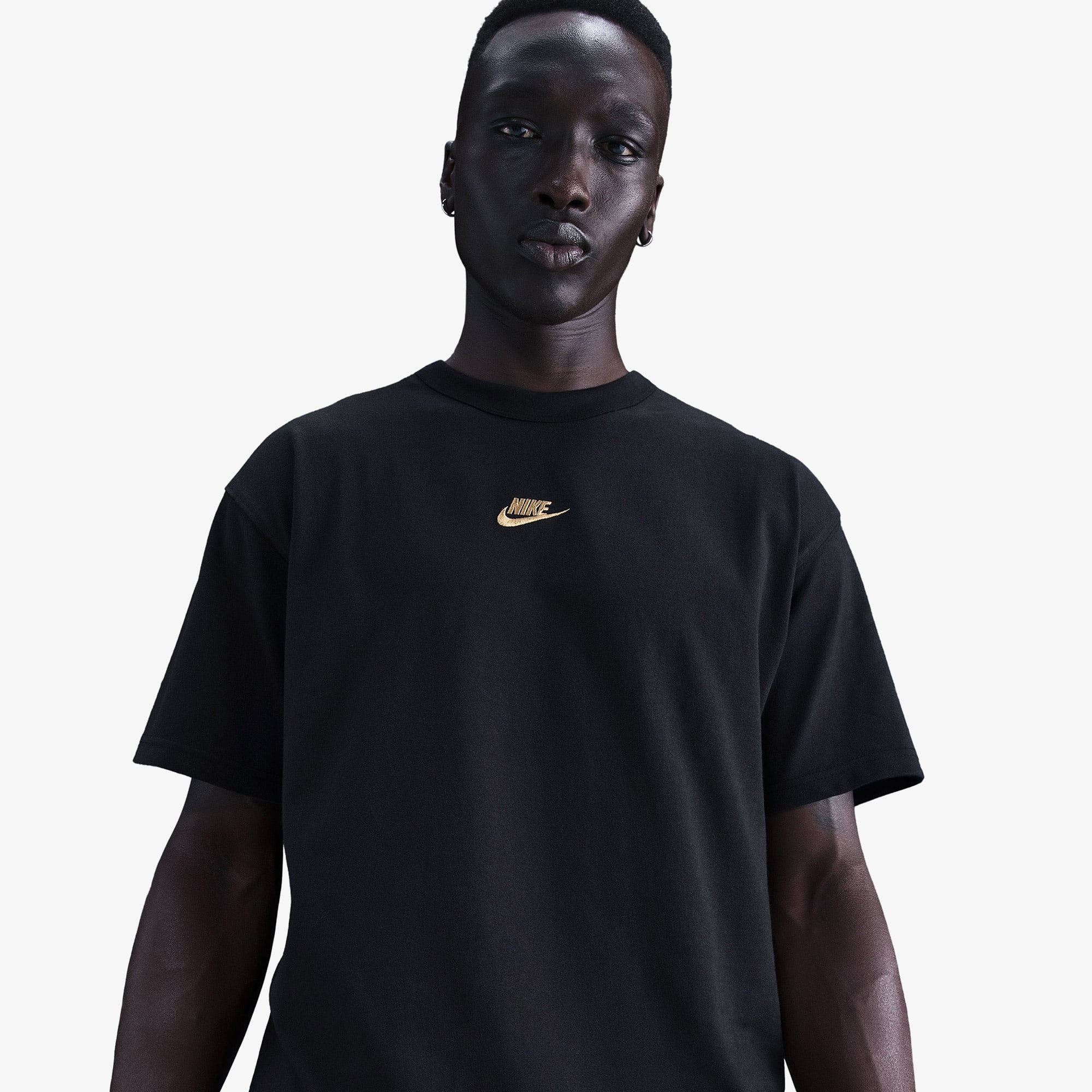 Nike Sportswear Premium Essentials Erkek Siyah T-Shirt