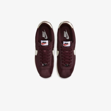  Nike Cortez Kadın Bordo Spor Ayakkabı