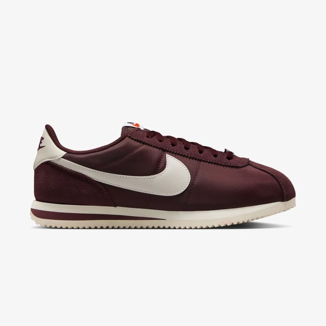  Nike Cortez Kadın Bordo Spor Ayakkabı