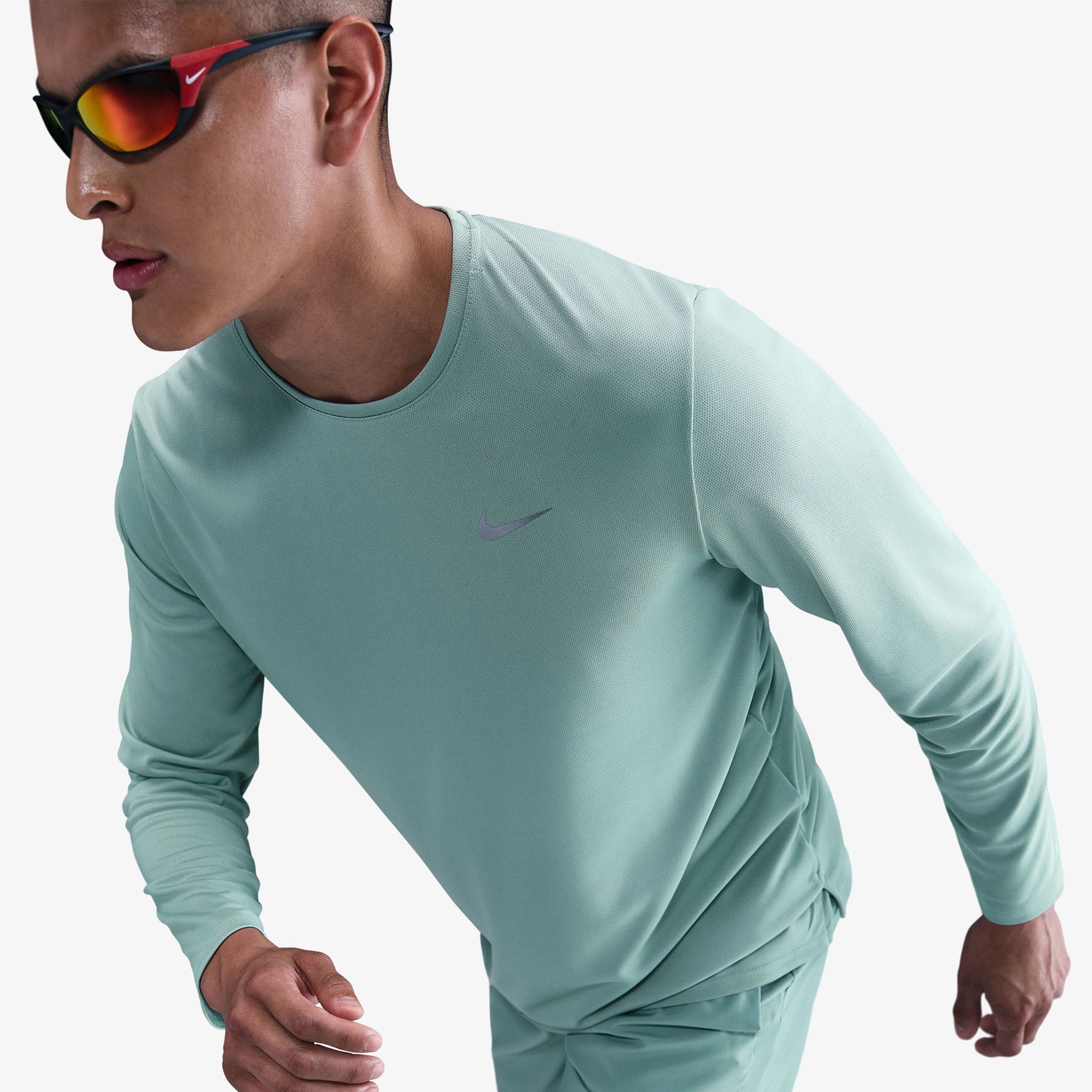 Nike Dri-Fit Miler Erkek Yeşil Uzun Kollu T-Shirt
