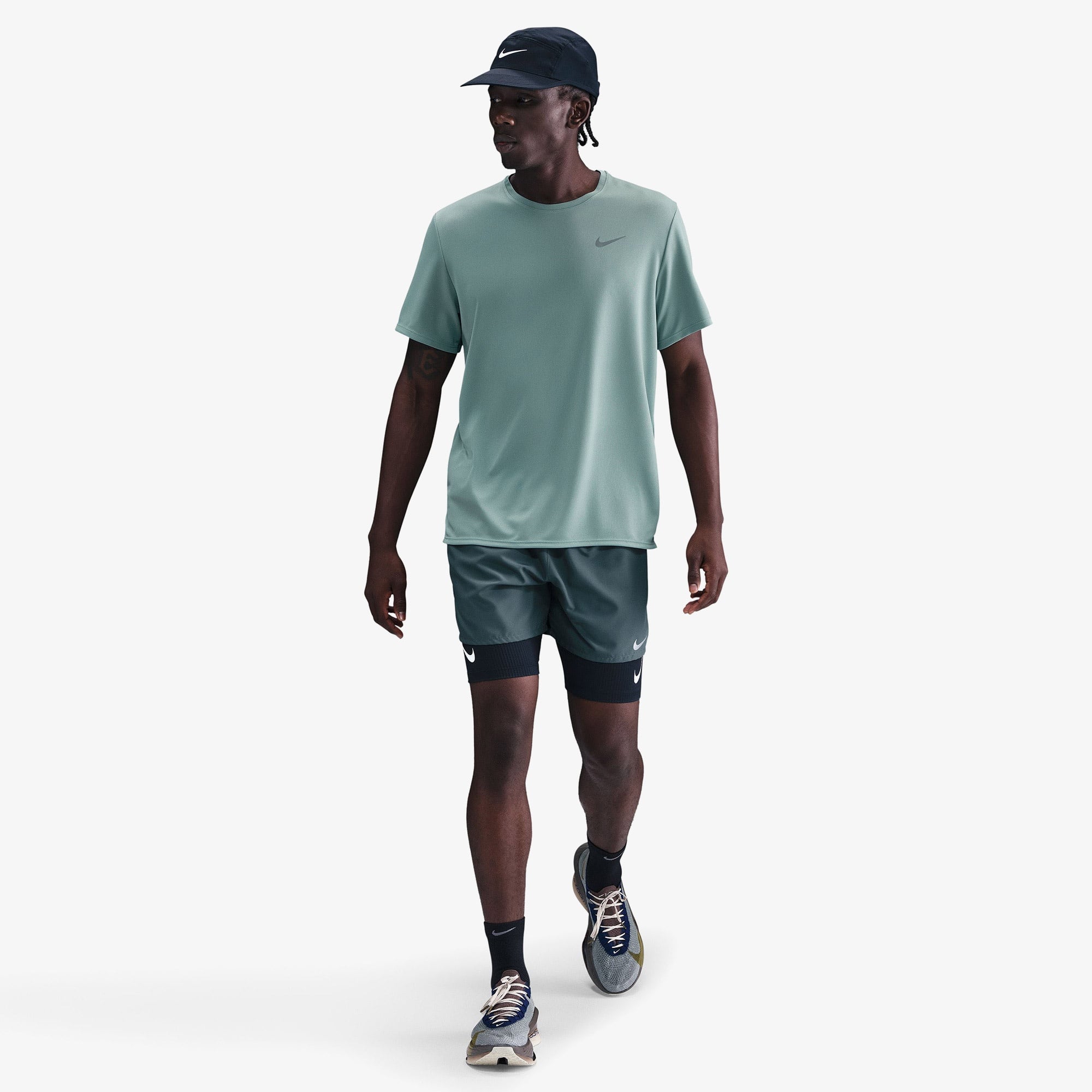 Nike Dri-Fit Miler Erkek Yeşil T-Shirt