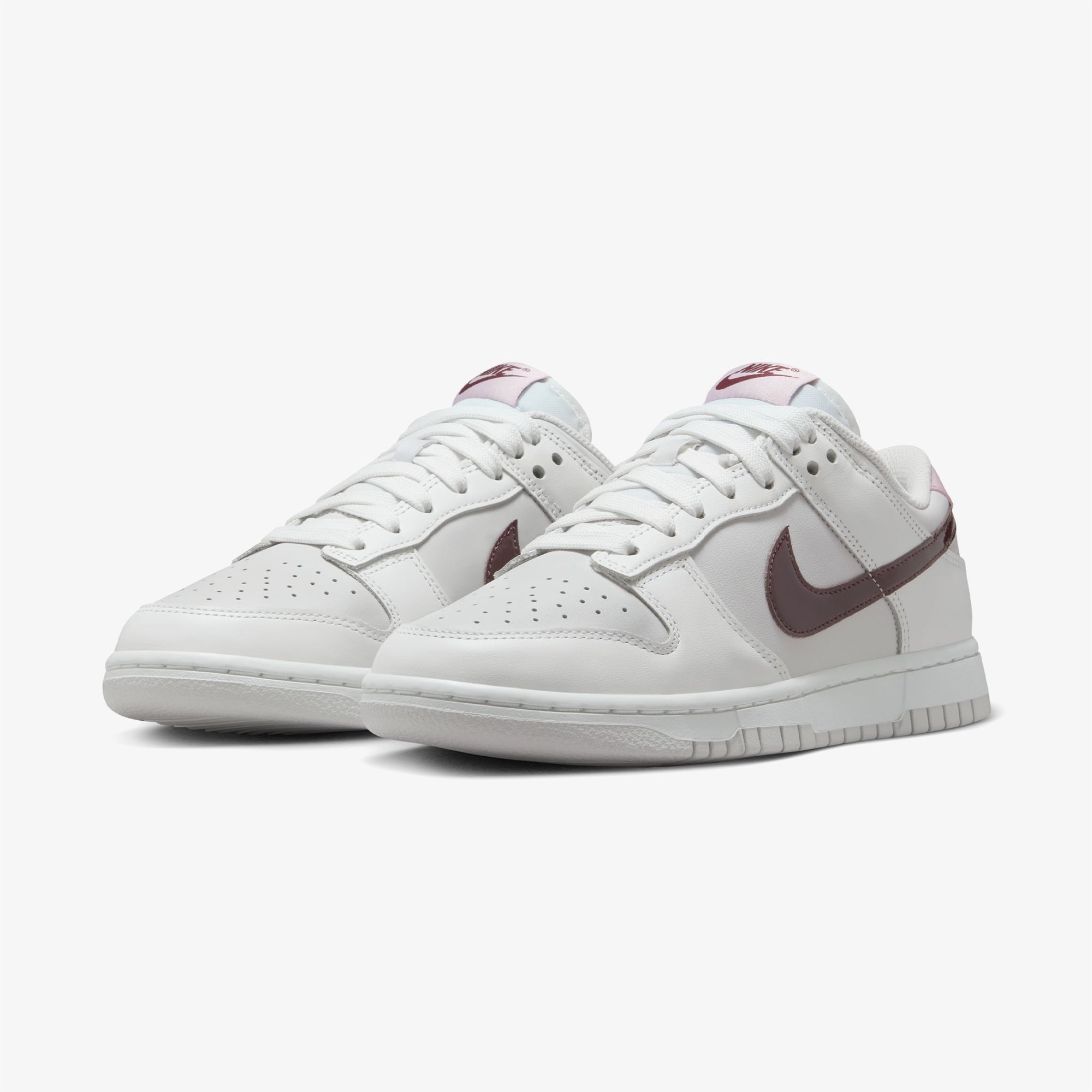 Nike Dunk Low Kadın Beyaz Spor Ayakkabı