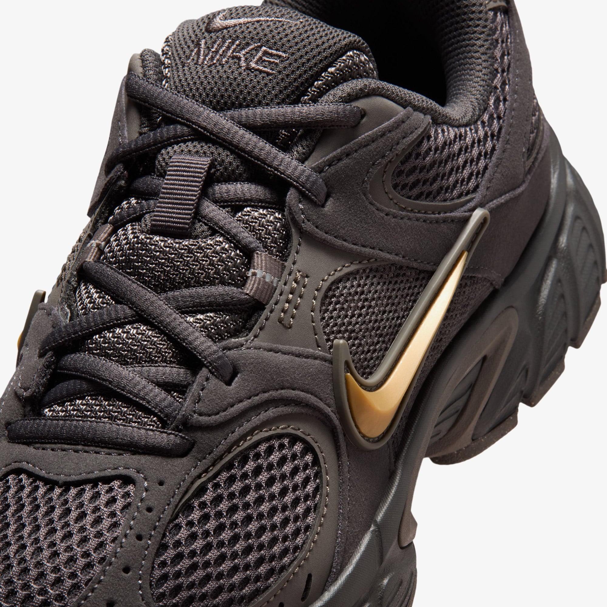 Nike V5 RNR Kadın Kahverengi Spor Ayakkabı