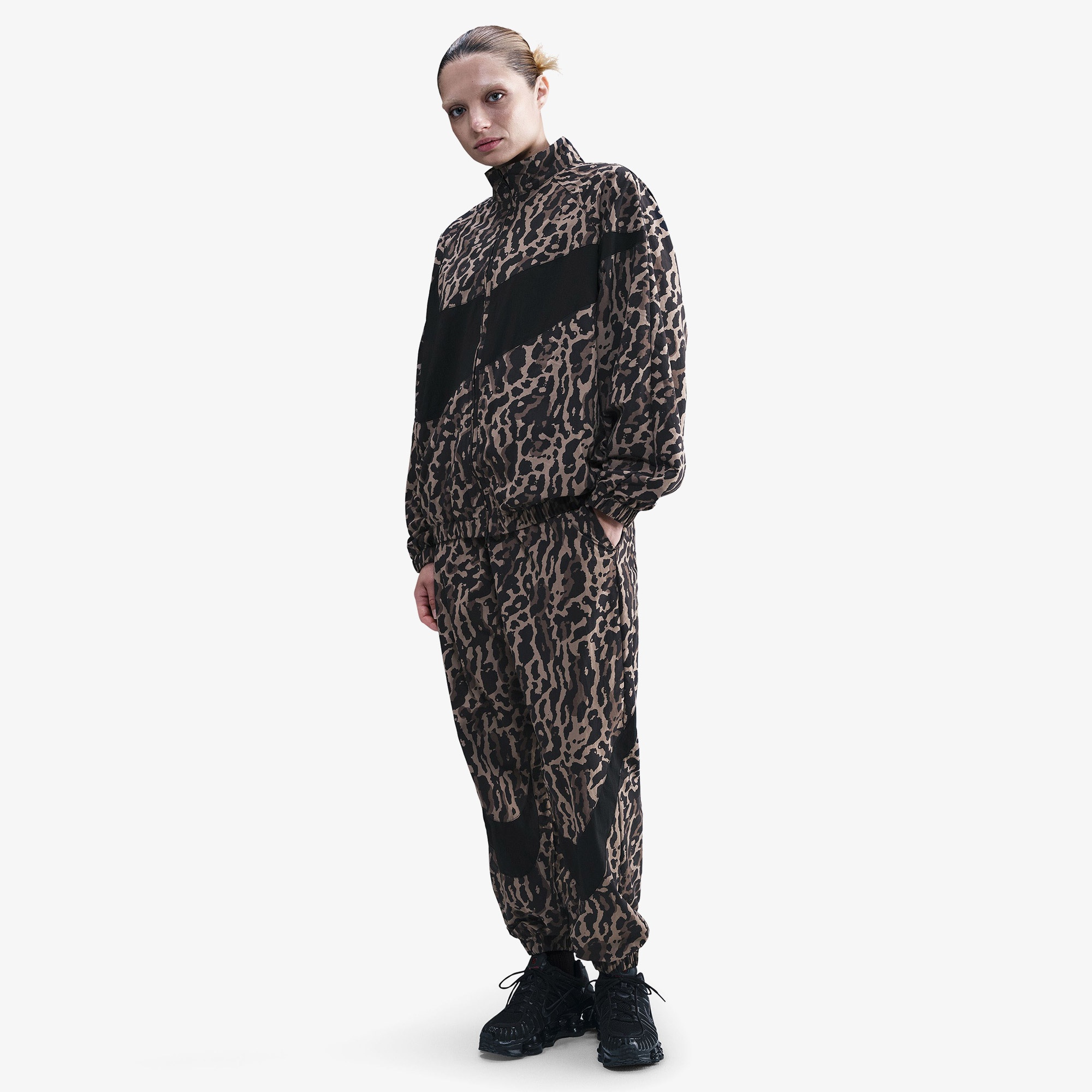 Nike Sportswear Woven Printed Kadın Siyah Eşofman Altı