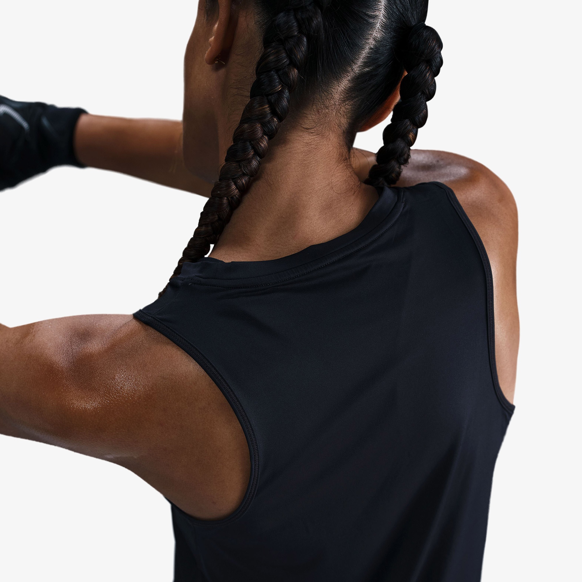 Nike One Classic Dri-Fit Kadın Siyah Kolsuz T-Shirt