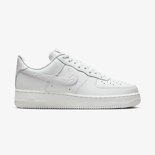  Nike Air Force 1 '07 Low Kadın Beyaz Spor Ayakkabı