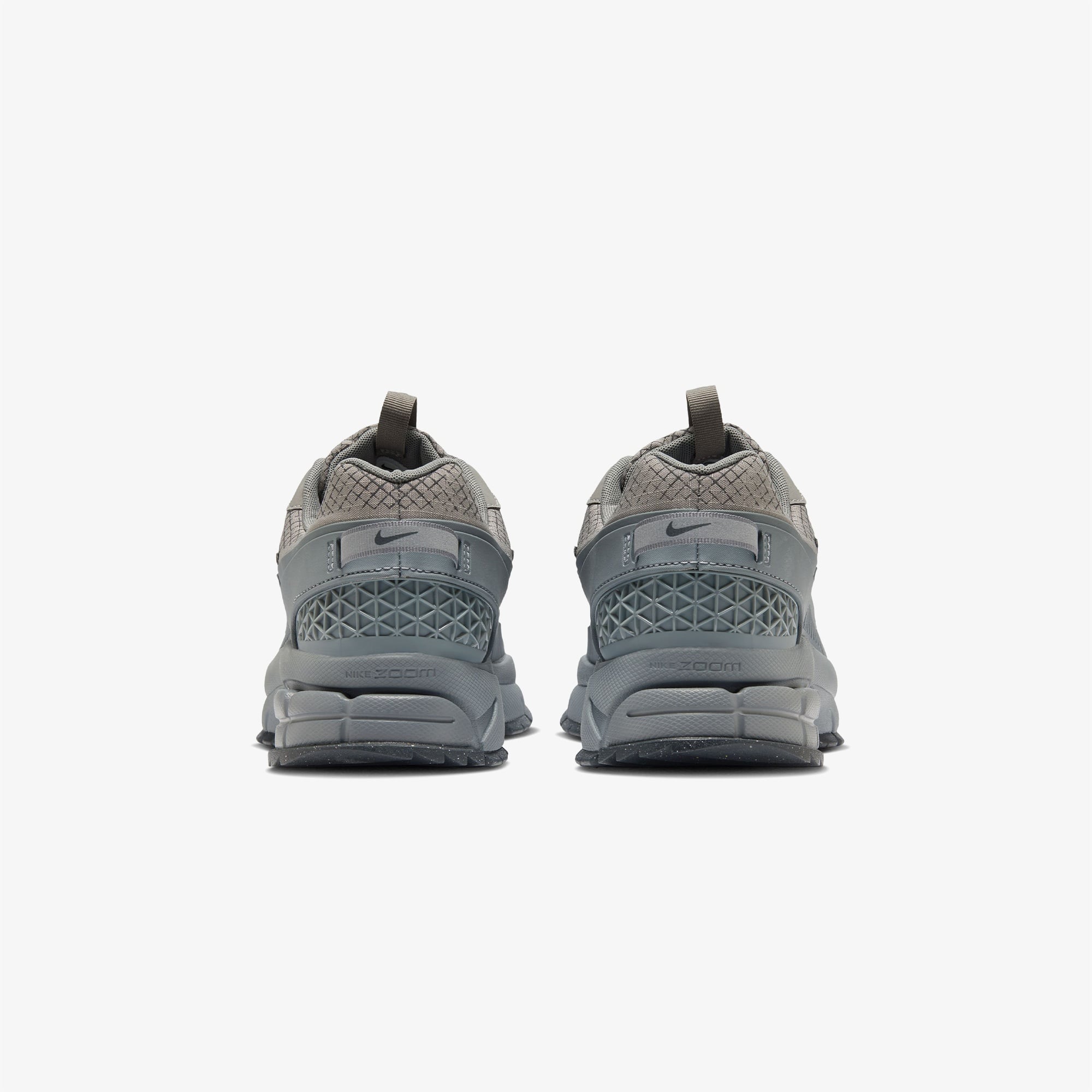 Nike Zoom Vomero Roam Erkek Gri Spor Ayakkabı