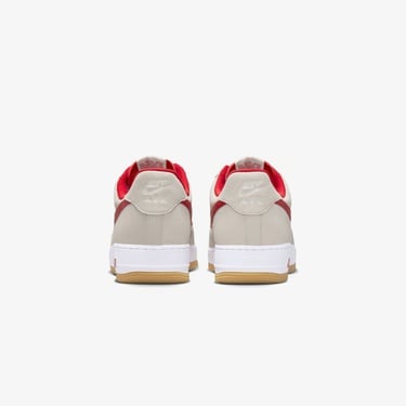  Nike Air Force 1 '07 LV8 Erkek Beyaz Spor Ayakkabı