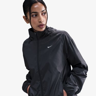  Nike Tempo Repel Kadın Siyah Yağmurluk