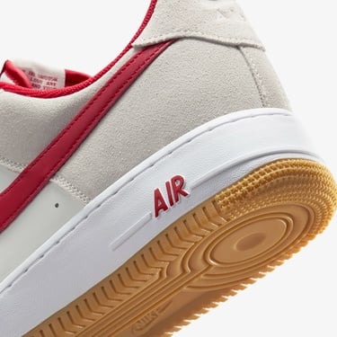  Nike Air Force 1 '07 LV8 Erkek Beyaz Spor Ayakkabı