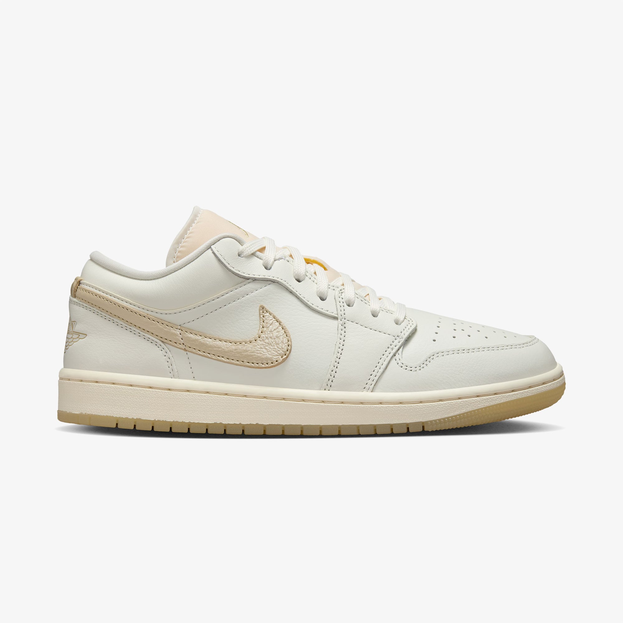 Jordan Air 1 Low SE Kadın Krem Rengi Spor Ayakkabı - Görsel 2