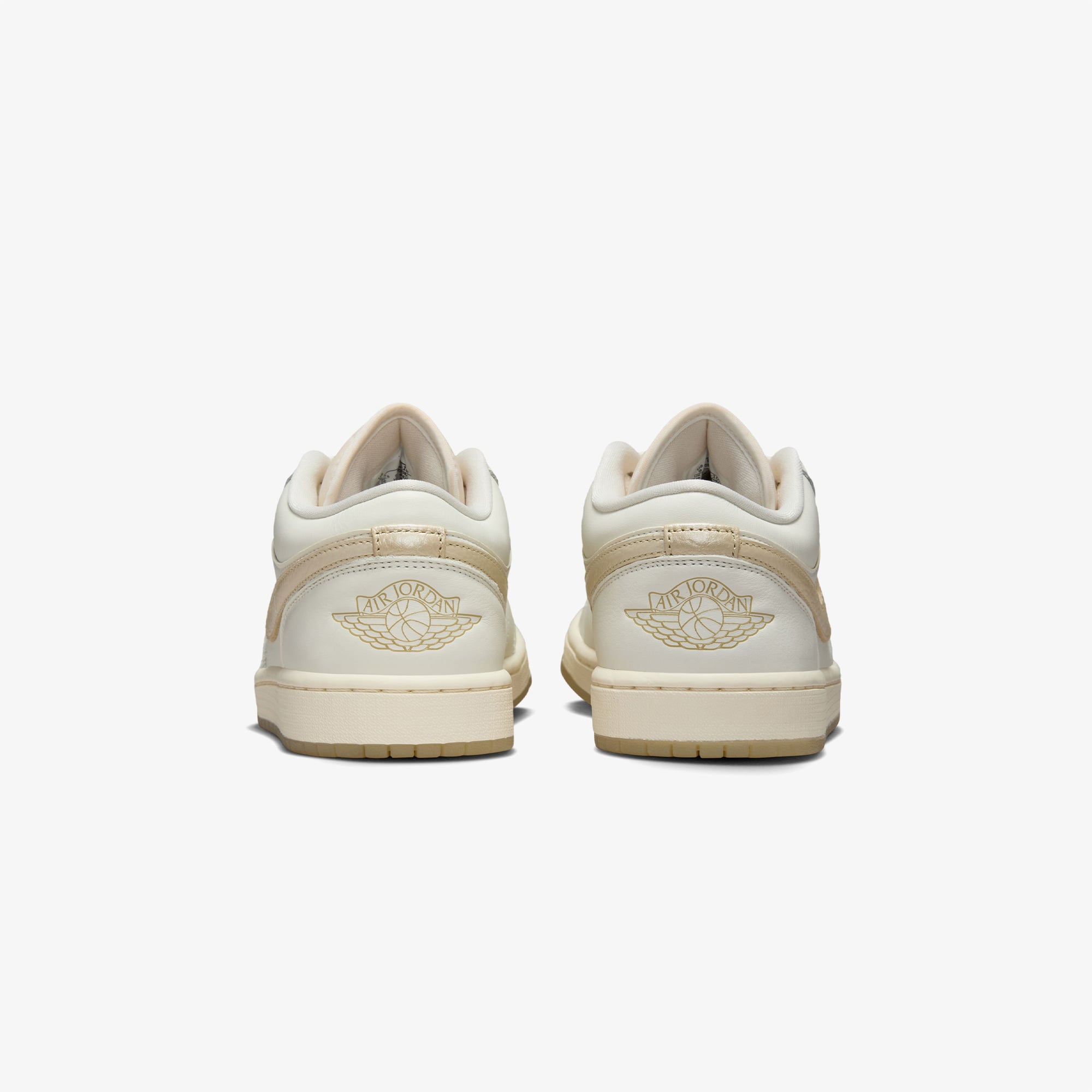 Jordan Air 1 Low SE Kadın Krem Rengi Spor Ayakkabı - Görsel 3