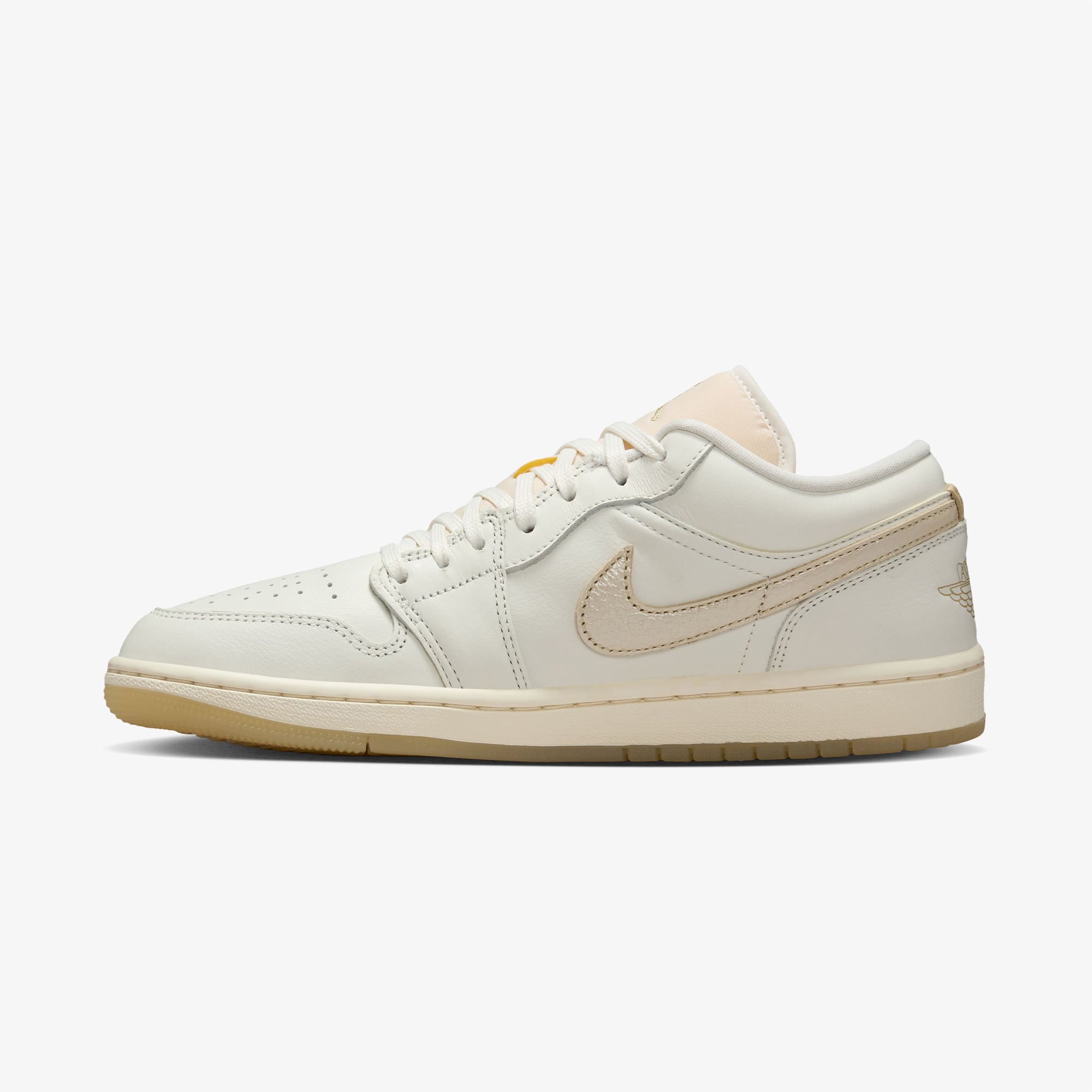 Jordan Air 1 Low SE Kadın Krem Rengi Spor Ayakkabı - Görsel 5