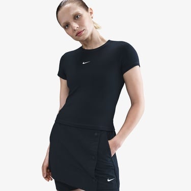  Nike Sportswear Kadın Siyah Crop T-Shirt
