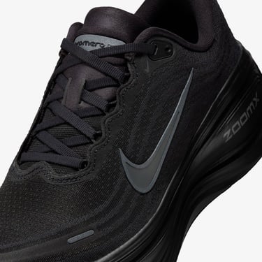  Nike Vomero Plus Kadın Siyah Koşu Ayakkabısı