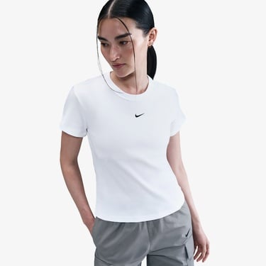  Nike Sportswear Ribbed Kadın Beyaz T-Shirt