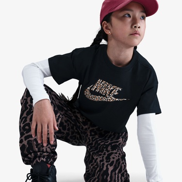  Nike Sportswear Boxy Animal Print Çocuk Siyah T-Shirt