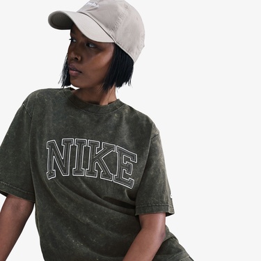  Nike Sportswear Classics Kadın Yeşil T-Shirt
