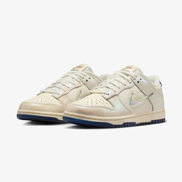  Nike Dunk Low Kadın Krem Rengi Spor Ayakkabı