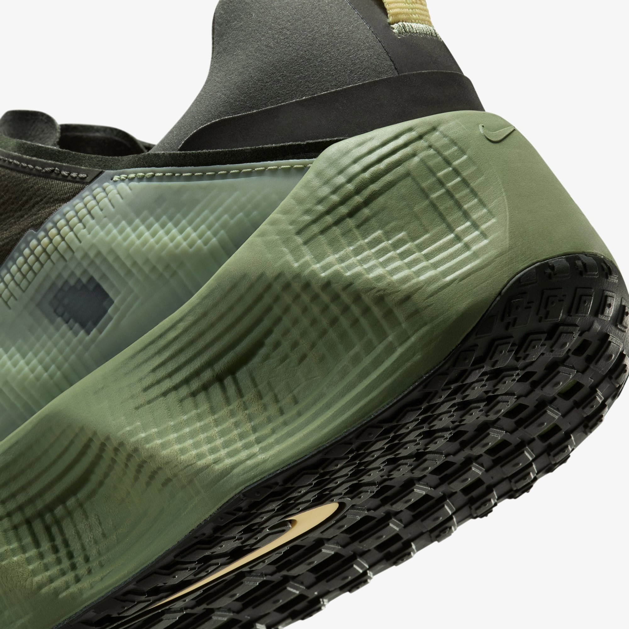 Nike Ava Rover Erkek Yeşil Spor Ayakkabı