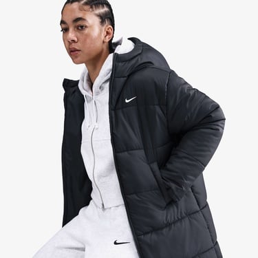  Nike Sportswear Therma-Fit Classic Kadın Siyah Mont
