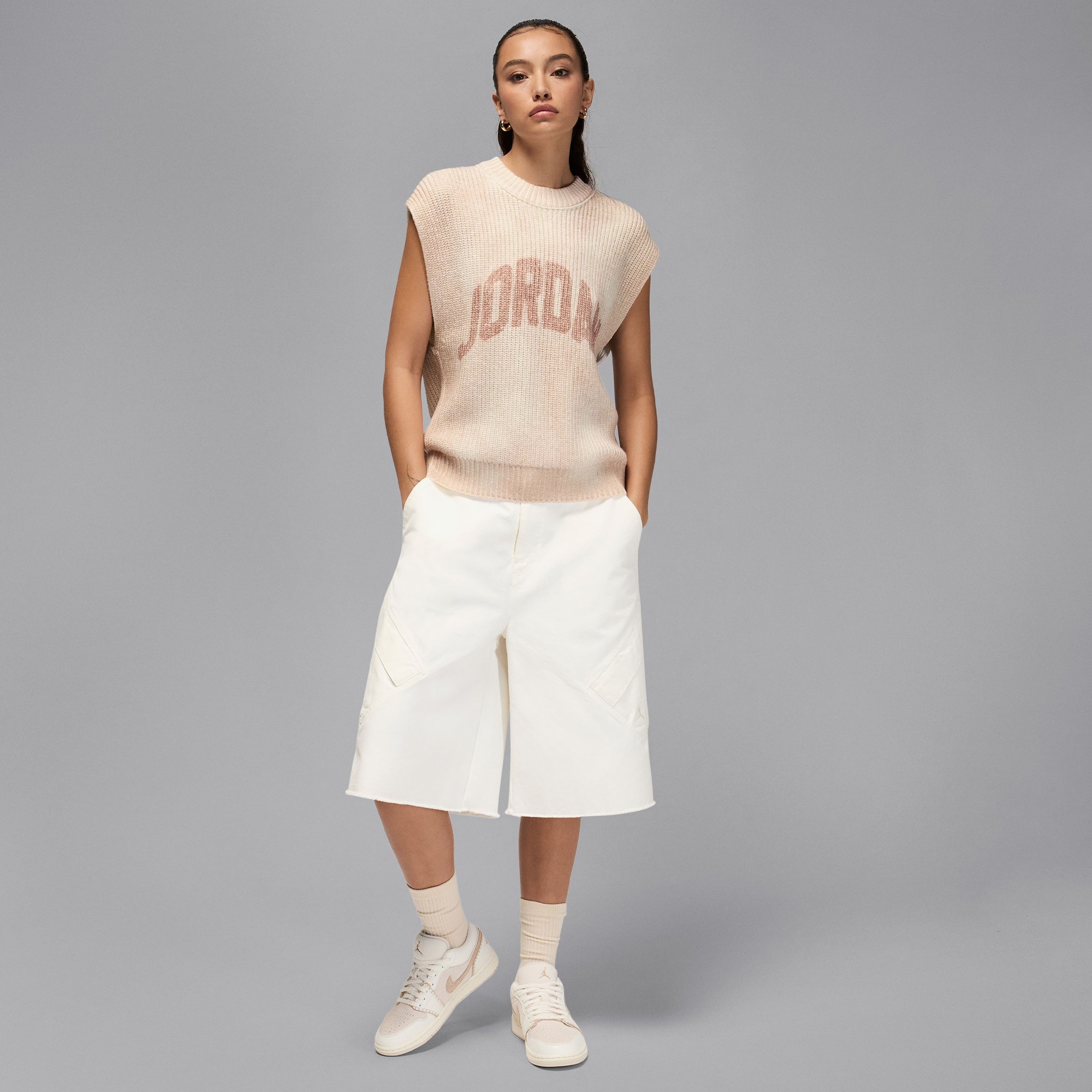 Jordan Air 1 Low SE Kadın Bej Spor Ayakkabı