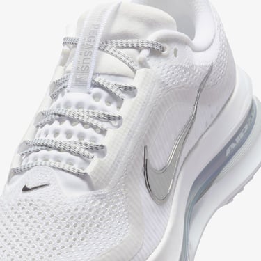  Nike Pegasus Premium Kadın Beyaz Koşu Ayakkabısı