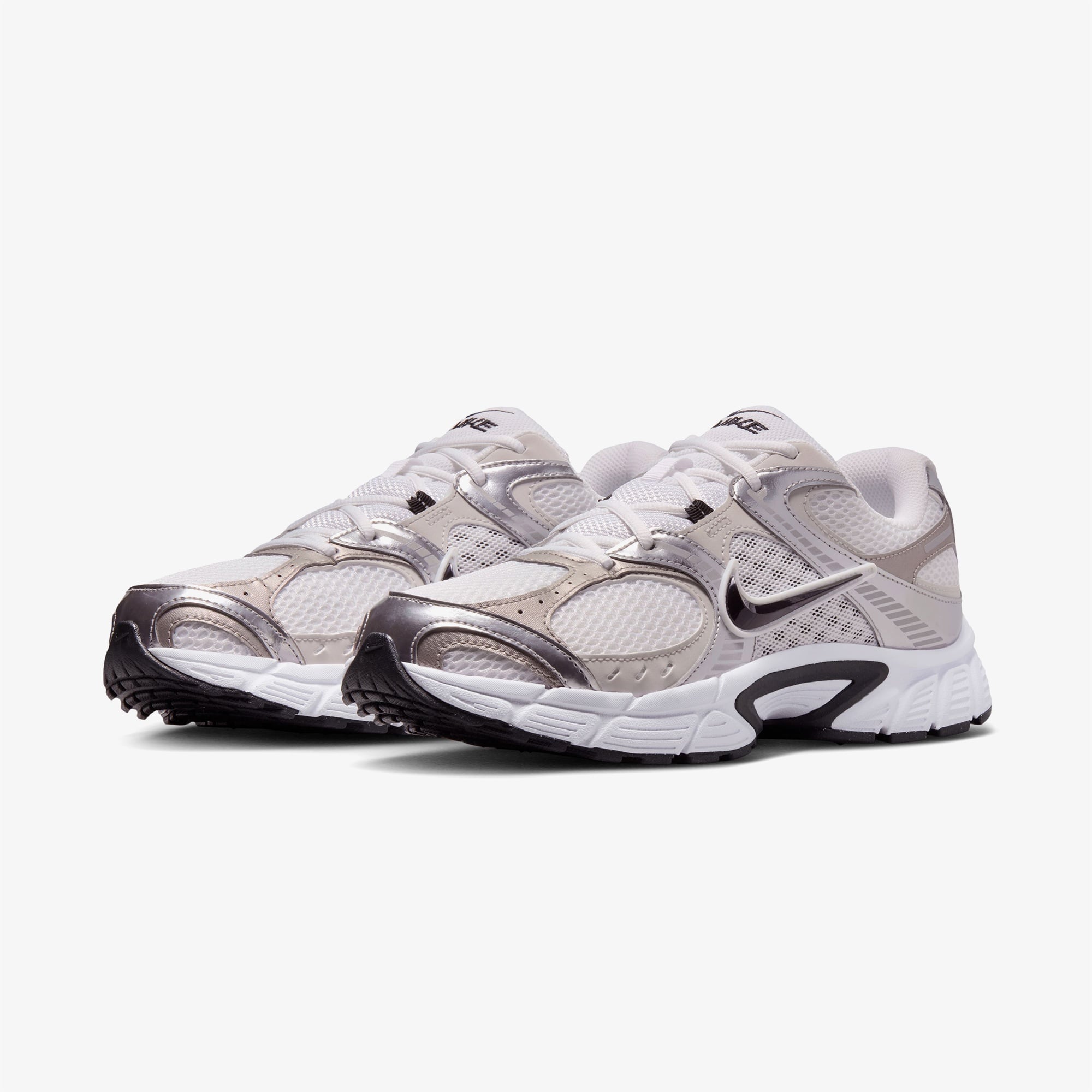 Nike V5 RNR Erkek Beyaz Spor Ayakkabı