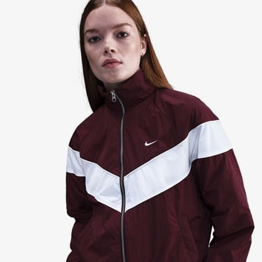  Nike Sportswear Windrunner Woven Kadın Bordo Ceket