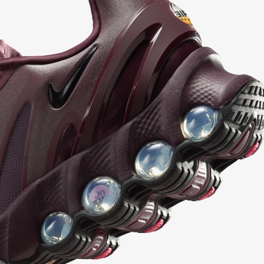  Nike Air Max DN8 Kadın Bordo Spor Ayakkabı