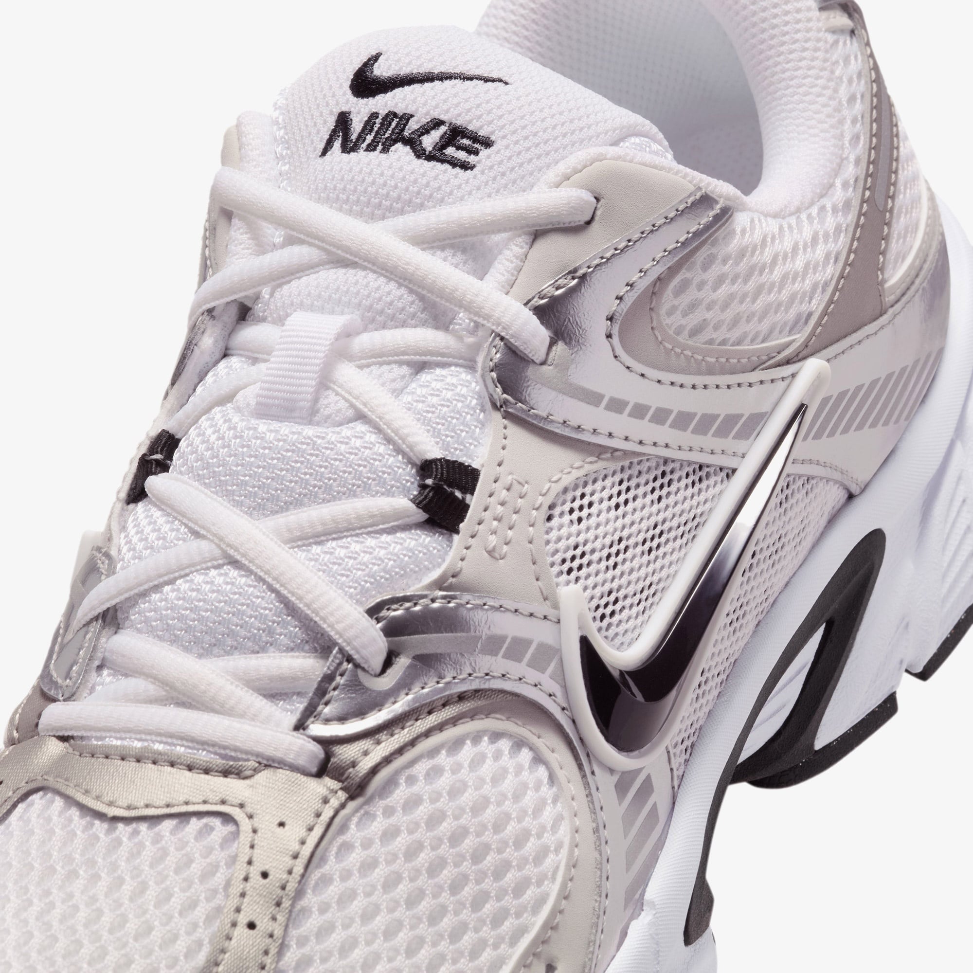 Nike V5 RNR Erkek Beyaz Spor Ayakkabı