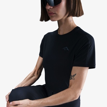  Nike Trail Dri-Fit Kadın Siyah T-Shirt